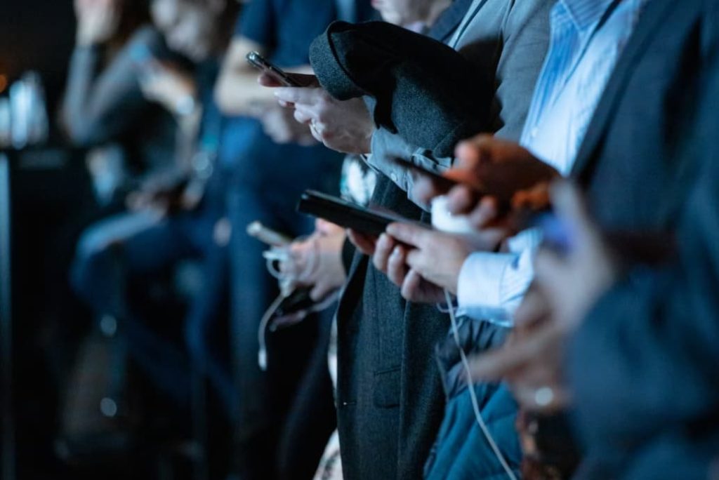 How Mobile Phones Are Changing the Way It Works