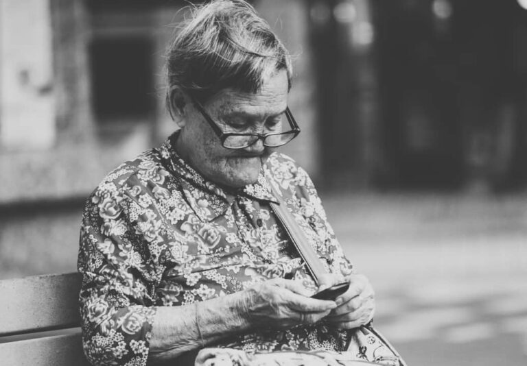 Best Apps for Senior Citizens to Make Their Lives Easier in USA 2023
